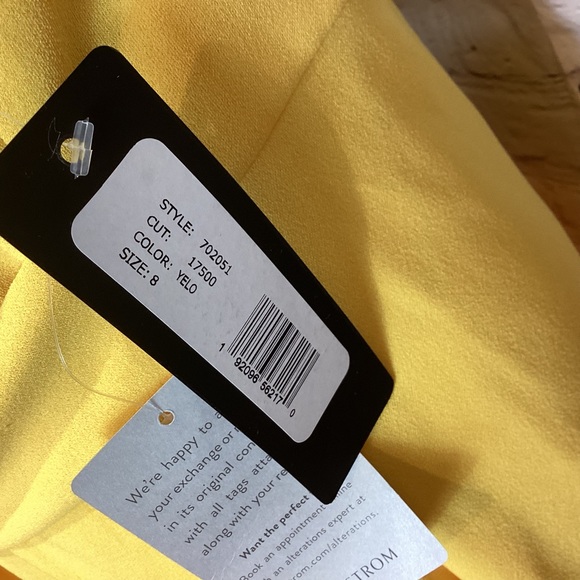 BEBE CRISSCROSS HALTER BELTED DRESS LEMON YELLOW NWT SZ 8 - Picture 8 of 9